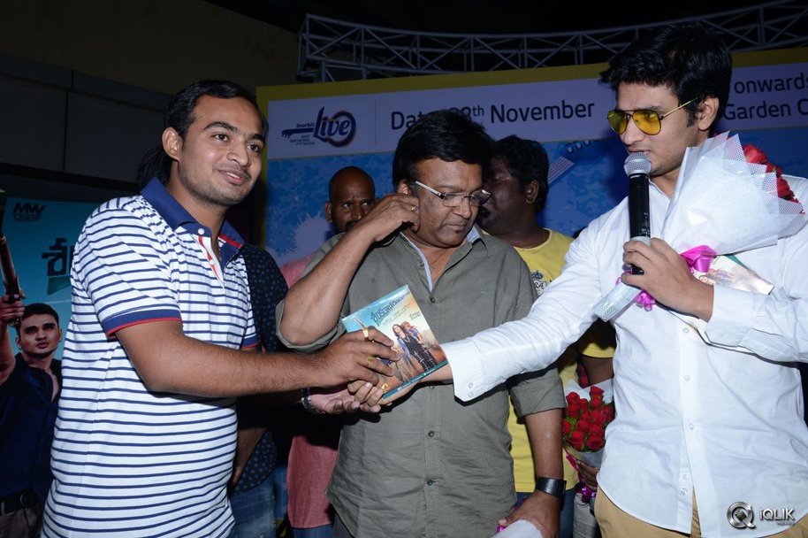 Shankarabharanam-Movie-Flash-Mob-at-Inorbit-Mall